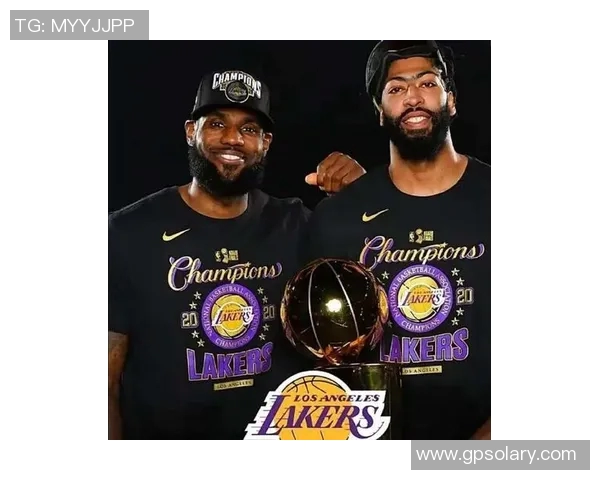 浓眉调侃三状元比一手势称自己拥有大学冠军荣耀