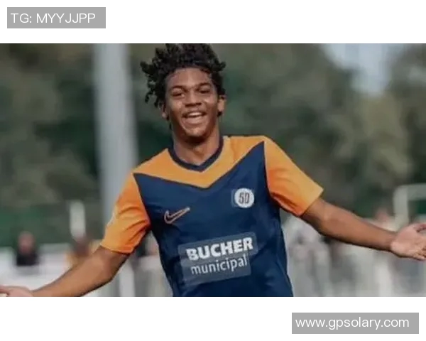 蒙彼利埃15岁中锋默格南晋升U19梯队阿森纳巴萨均表现出浓厚兴趣