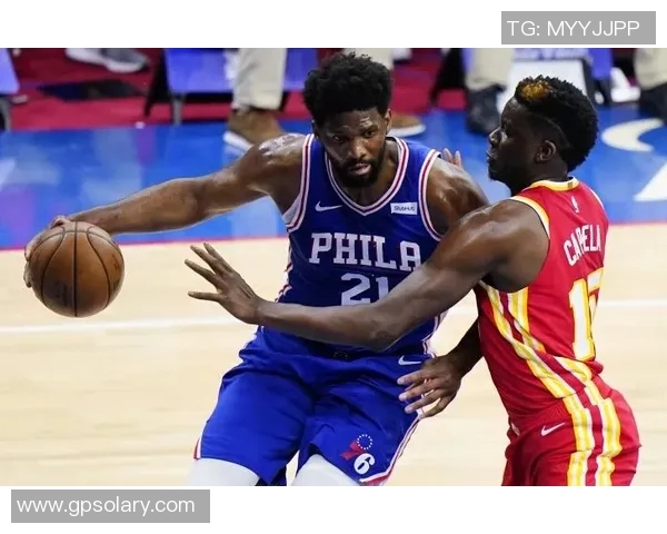 亨特表现出色半场高效6中5砍下12分6板1助1断依旧稳健展现实力 亨特表现出色半场高效6中5砍下12分6板1助1断依旧稳健展现实力