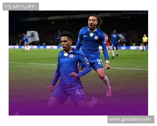 詹俊现场解说曼城对阵利物浦社媒晒照展现紧张氛围与激情时刻 詹俊现场解说曼城对阵利物浦社媒晒照展现紧张氛围与激情时刻